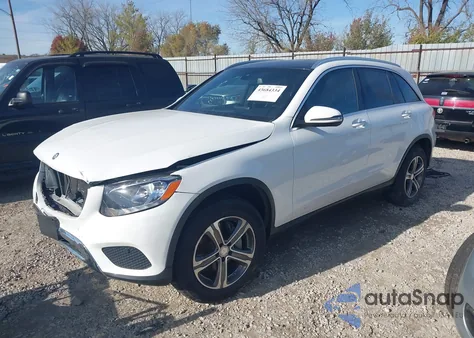 2017 Mercedes-Benz Glc 300 4Matic z USA, uszkodzony, nr VIN WDC0G4KB0HF153398